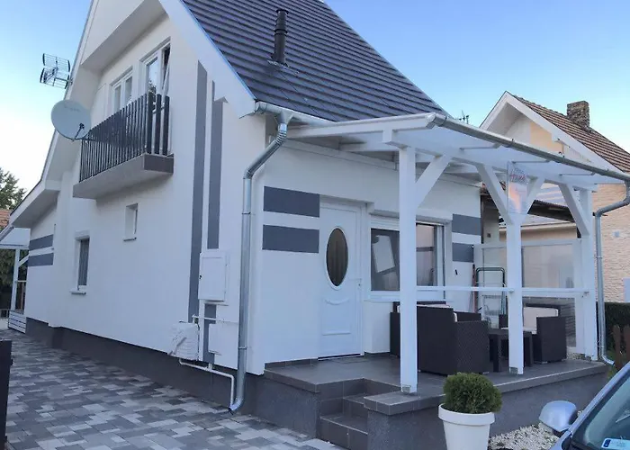 Semesterbostad Rita Apartmanhaz Bük
